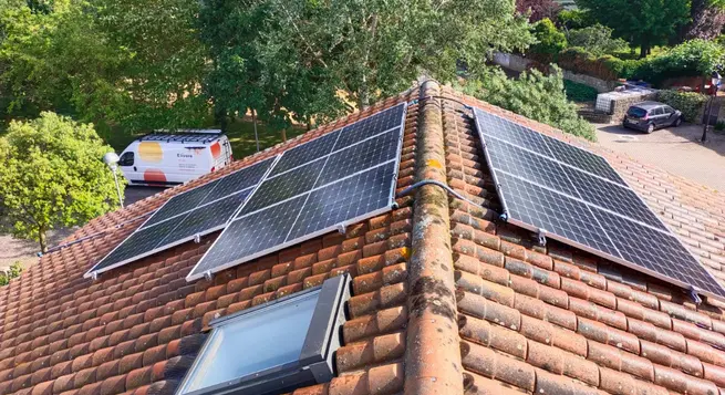 sistema automatizado limpieza placas solares